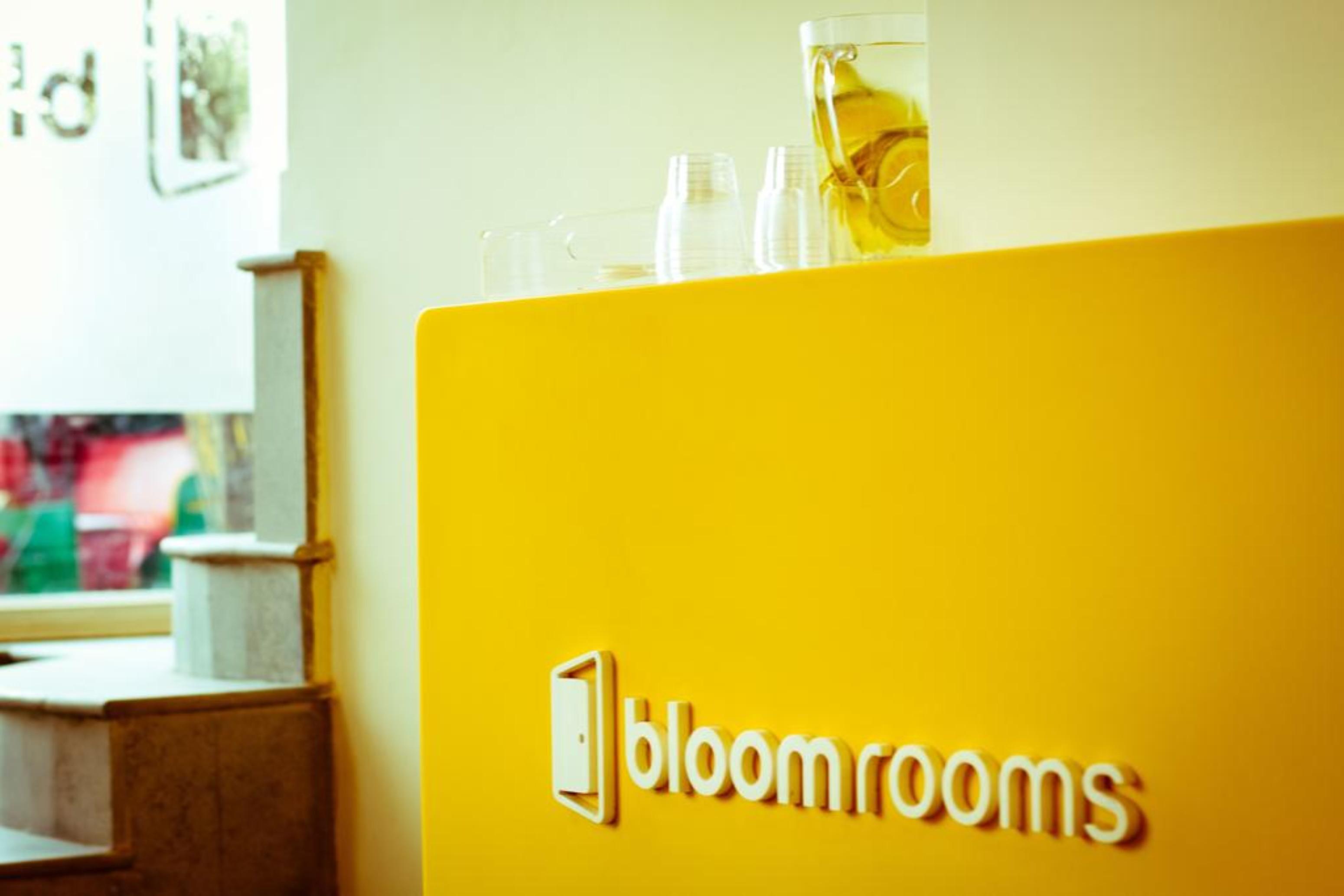 Bloomrooms @ New Delhi Railway Station Exteriör bild